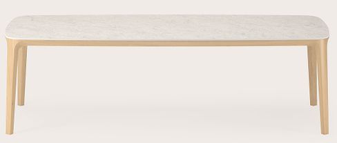 Rechthoekige eettafel met licht tafelblad en slanke houten poten op lichte achtergrond.