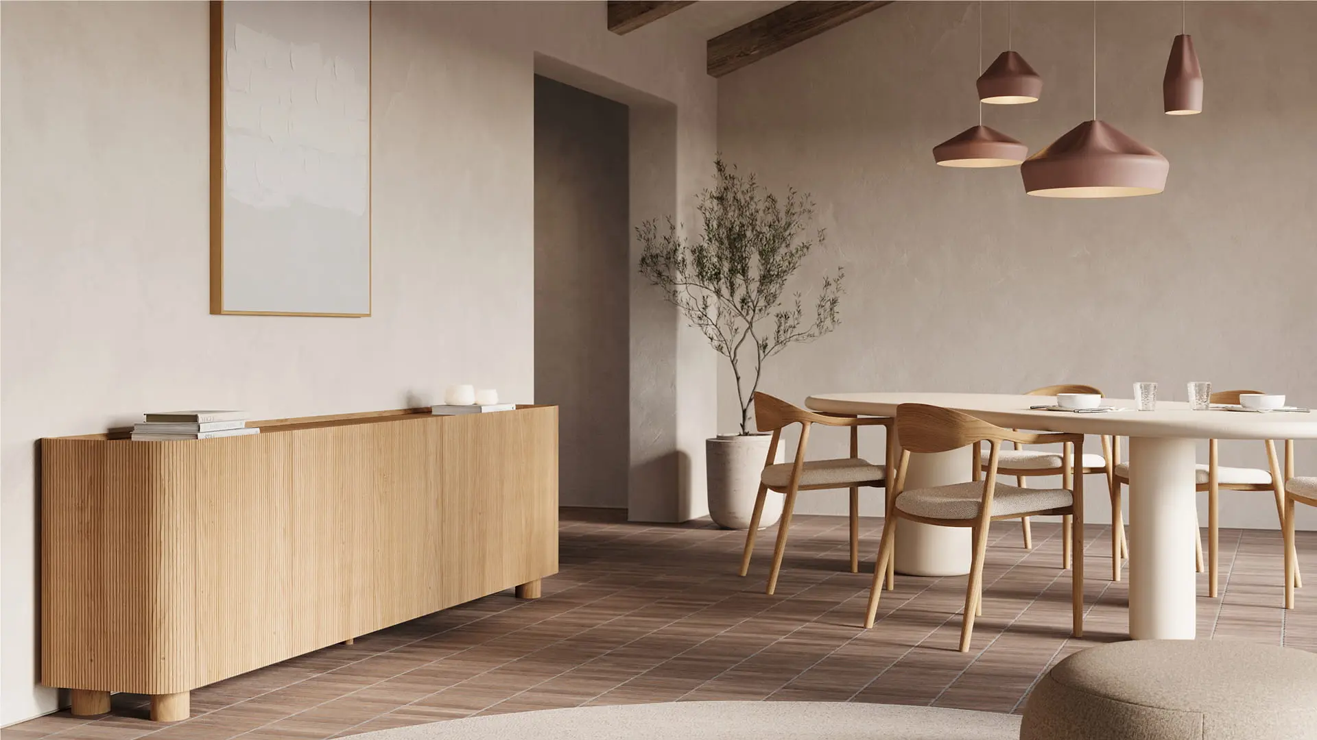 Buffet Grivato en bois clair avec façade rainurée, design minimaliste et pieds courts, dans une salle à manger chaleureuse au style naturel.