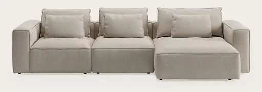 Modulaire zetel Duomo met drie zitmodules en kussens in lichtbeige stof op neutrale achtergrond
